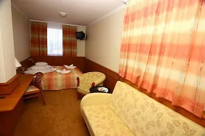Ibis Styles Budapest Citywest 3*,